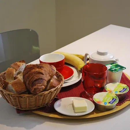 Logis & Restaurant Les Perce-neige מלון Bonnétage