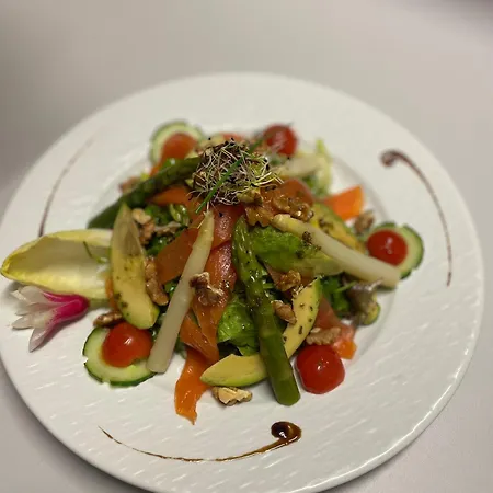 Logis & Restaurant Les Perce-neige 3*