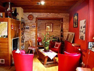 מלון Logis & Restaurant Les Perce-neige 3*