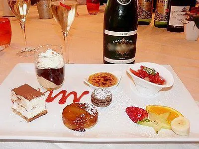 Logis & Restaurant Les Perce-neige מלון